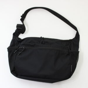 Everyday Use Middle Shoulder Bag One Black
