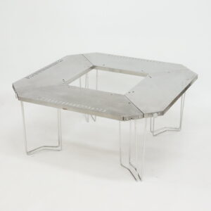 ジカロテーブル